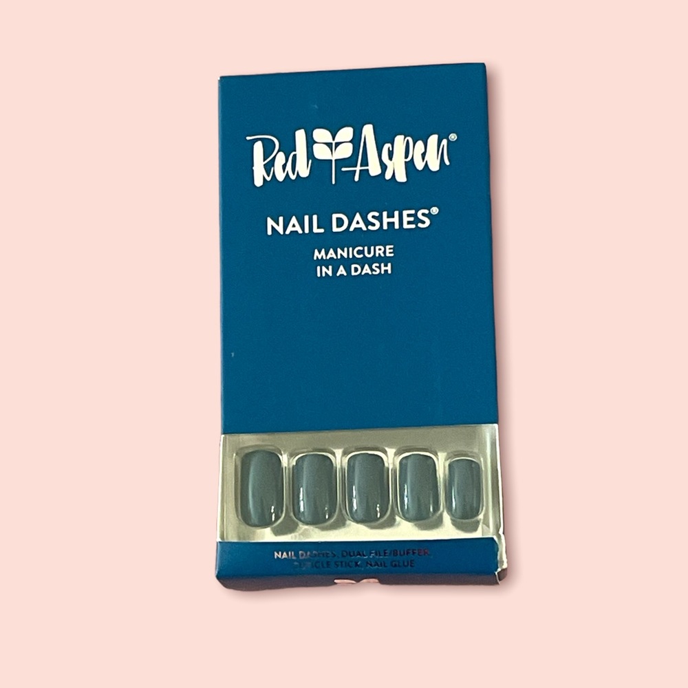 NIB Medium Square Red Aspen Nail Dashes Sunday In Valencia (Dark Teal Blue)